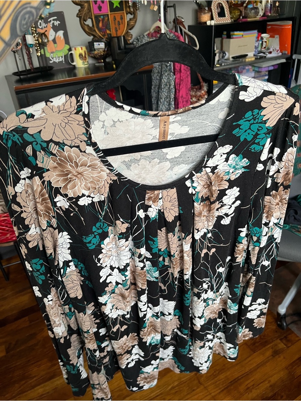 Anymeet XL Floral Pleated Scoop Neck Long Sleeve Top - Black/Green/Tan - Picture 2 of 6